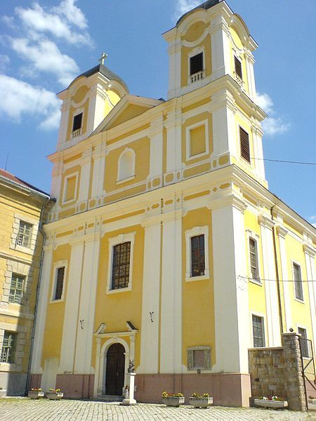 File:Magyarok Nagyasszonya templom.jpg