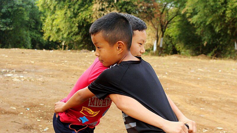 File:Naga Wrestling Jalukie.jpg