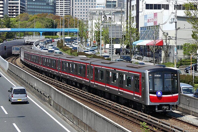 File:Osaka-Metro Series30000.jpg