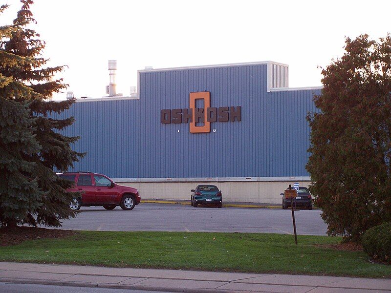 File:OshkoshTruckPlant.jpg