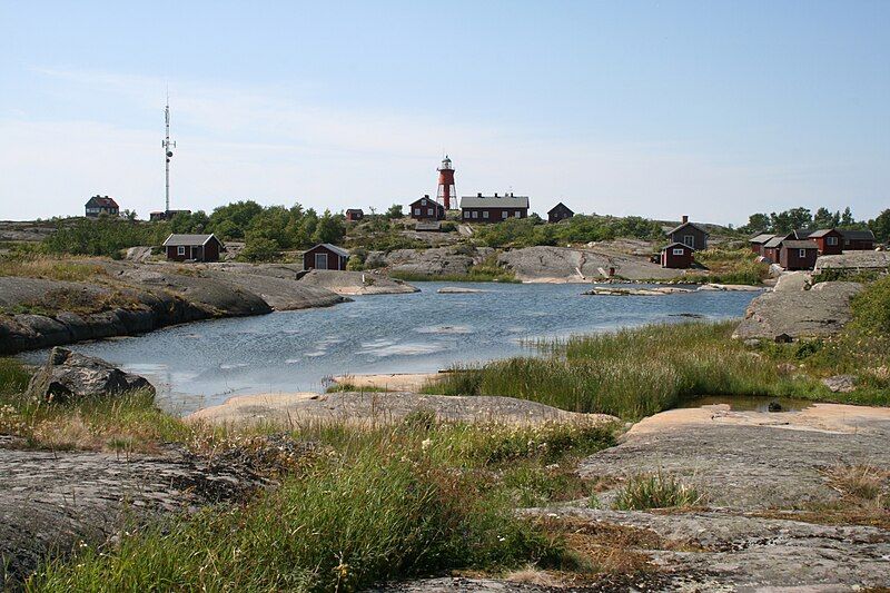 File:SvenskaHogarnaHamn.JPG