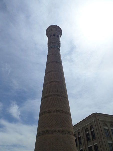 File:Vobkent minaret 14-35.JPG