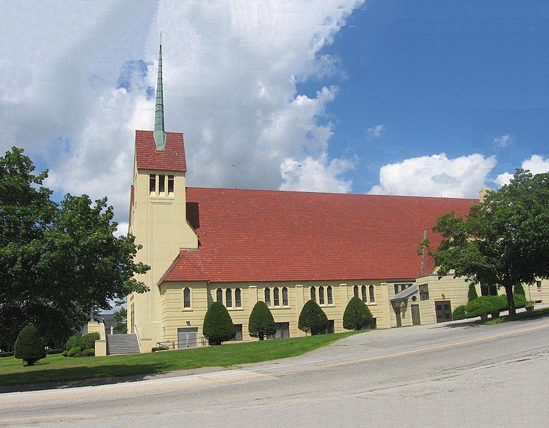 File:Église Sainte-Croix.jpg