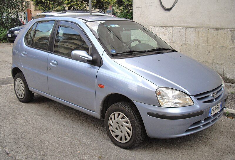 File:2000 Tata Indica.JPG