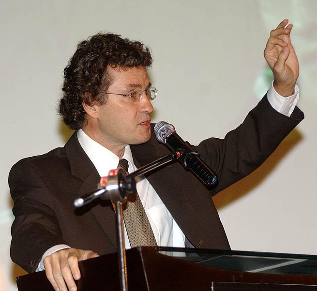 File:Armando Castelar.jpg