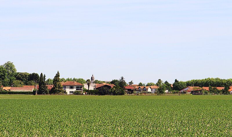 File:Camalès (Hautes-Pyrénées) 1.jpg