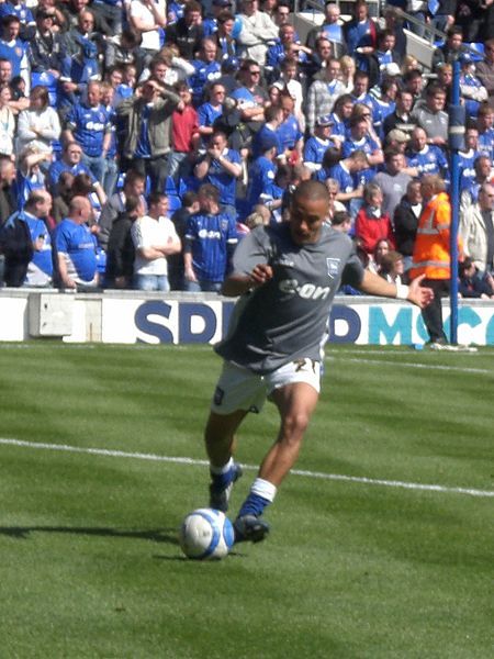 File:Danny Simpson (1).jpg