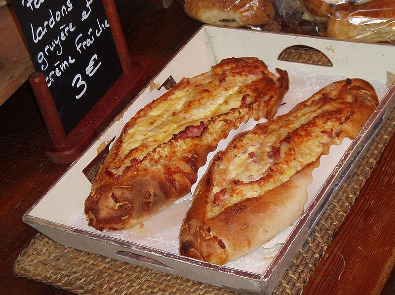 File:Fougasse de Foix.jpg