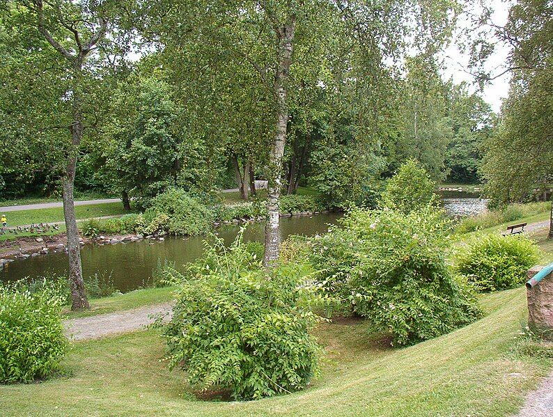 File:Höör pond.jpg