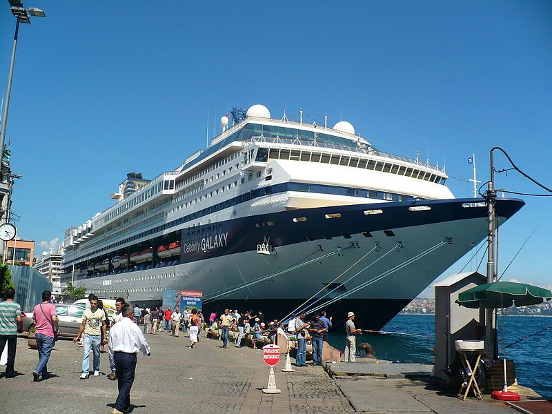 File:Istanbul cruise.JPG