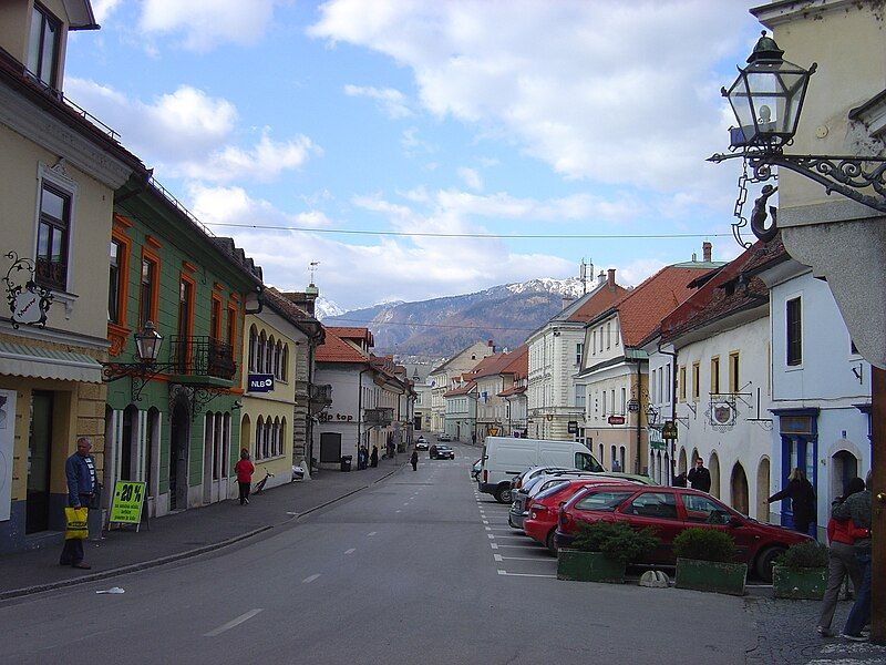 File:Kamnik street.JPG