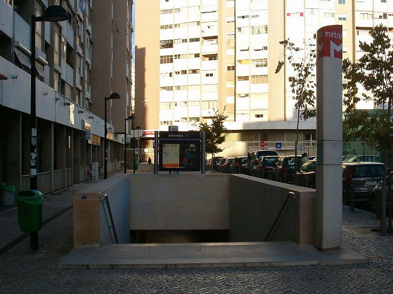 File:MetroAlfornelos5.JPG