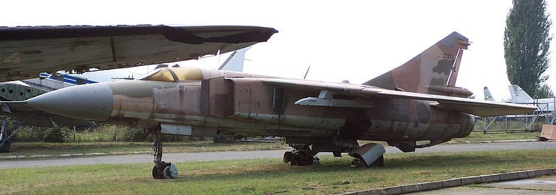 File:MiG-23IraqAF-atBelgradeMuseum Combined.jpg