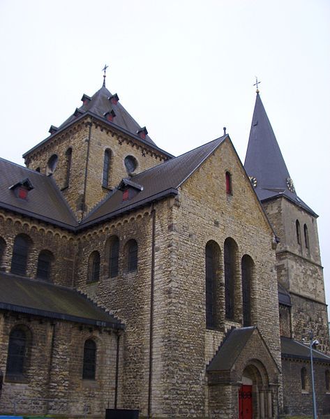 File:Pancratiuskerk2.JPG