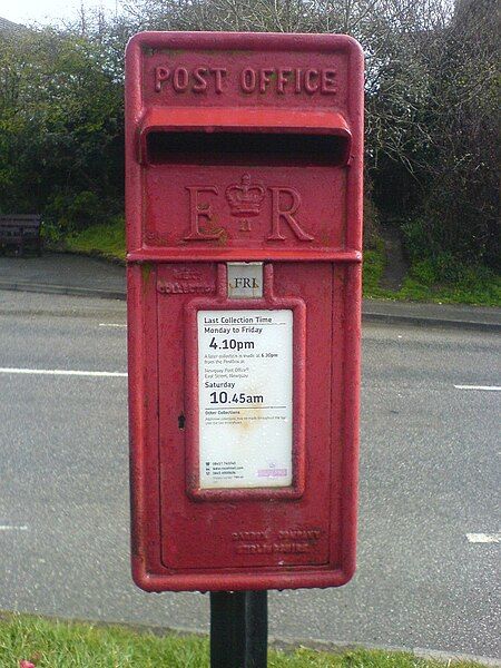 File:Penhale Post box.JPG