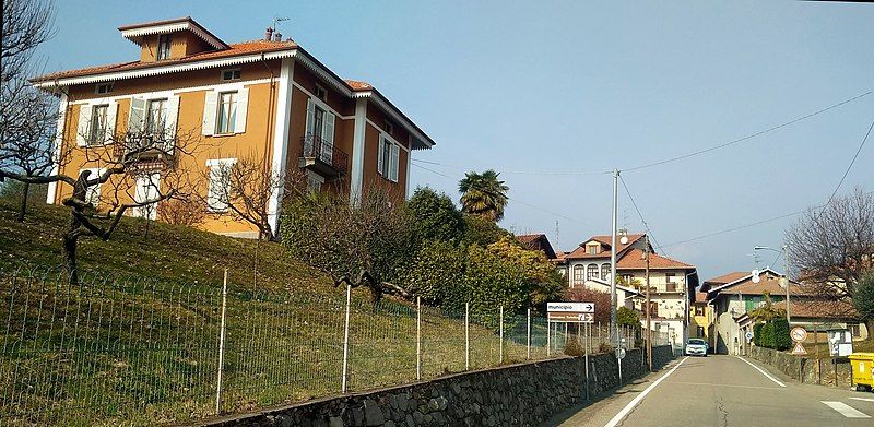 File:Piatto panorama.jpg