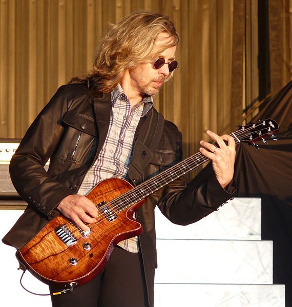 File:TommyShaw.JPG