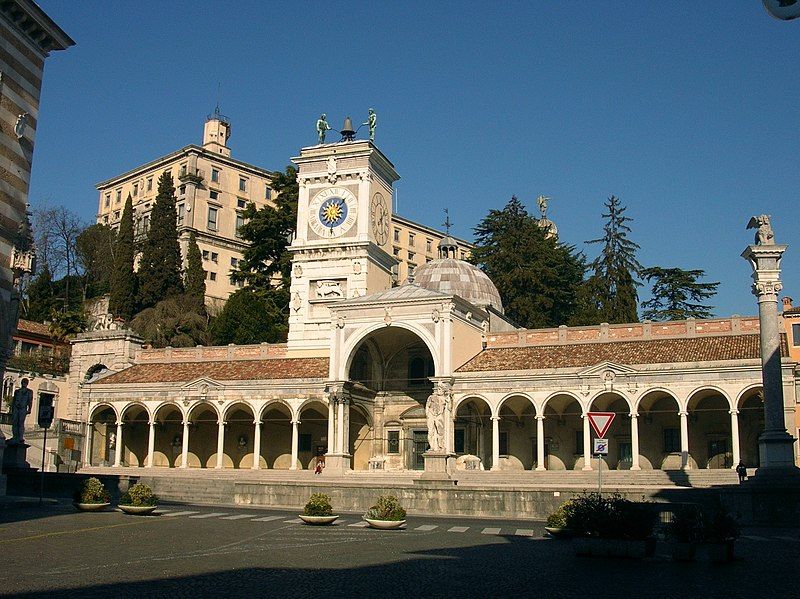 File:Udine-PiazzaLiberta.jpg