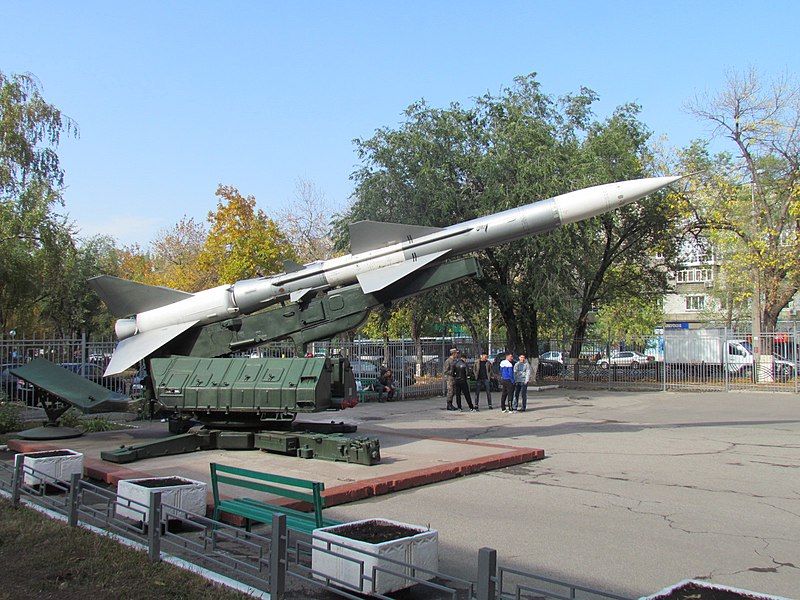 File:С75ПроспектПравдыАлматыКазахстанОктябрь2014.JPG