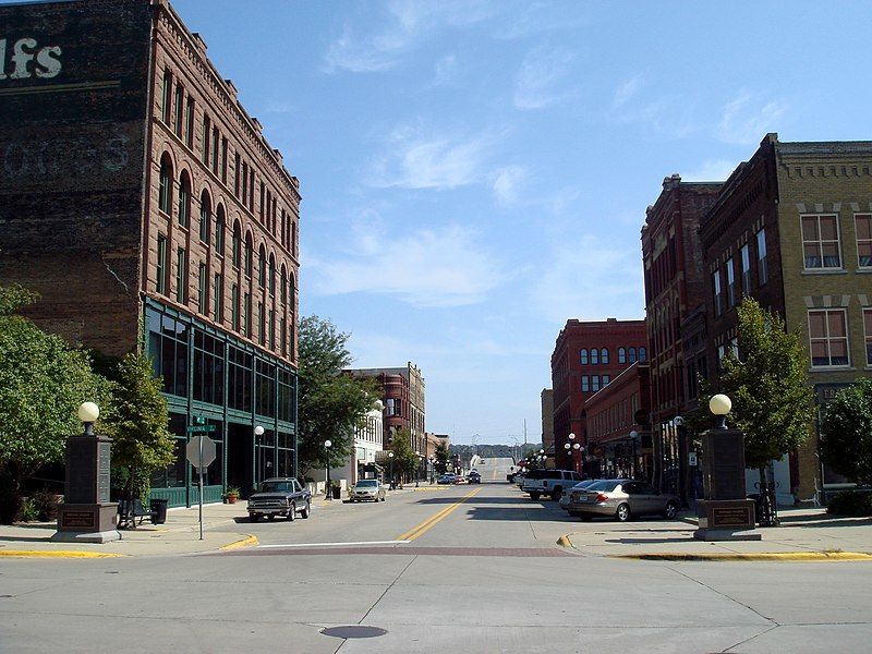 File:091607-SiouxCity-Historic4th.jpg