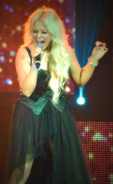 File:Amelia Lily.jpg