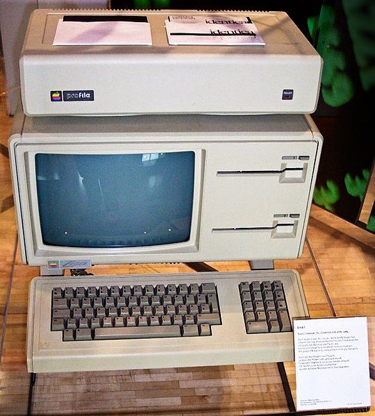 File:Apple Lisa.jpg