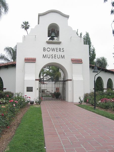 File:Bowers-ext.jpg