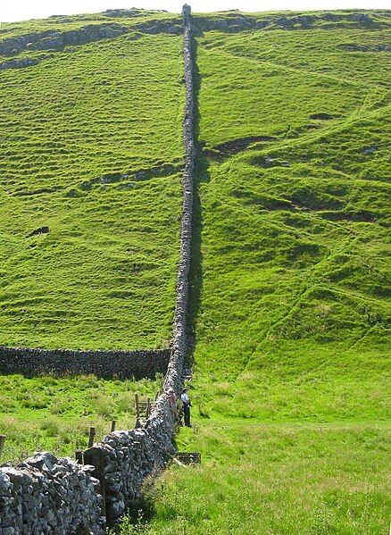 File:Conistone Dib wall.jpg