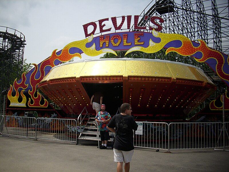 File:Devil's Hole.jpg