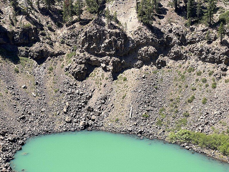 File:Inyo crater lake.jpg