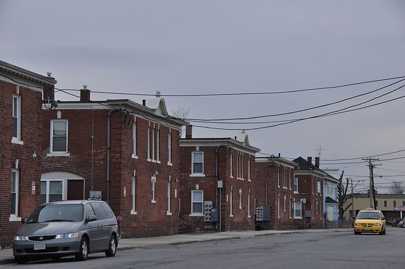 File:LawrenceMA AmericanWoolenMillsHousingDistrictStreetScene.jpg