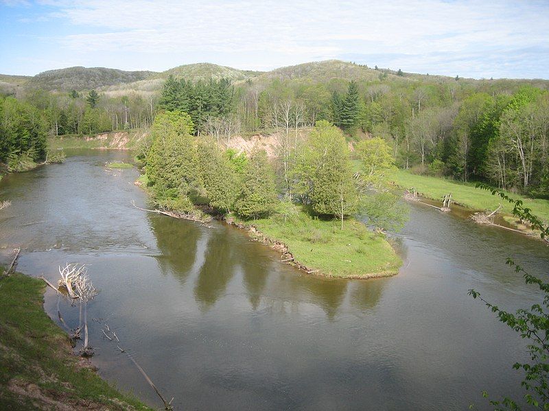 File:Manistee River.jpg