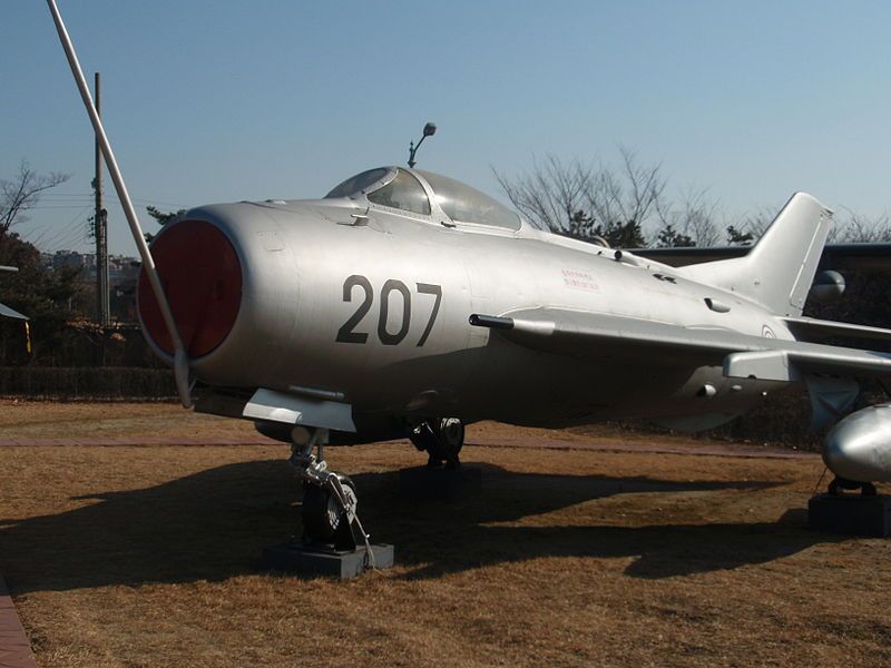 File:MiG-19 DPRK 1983.JPG