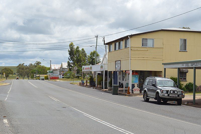 File:Mulgildie Burnett Highway.JPG