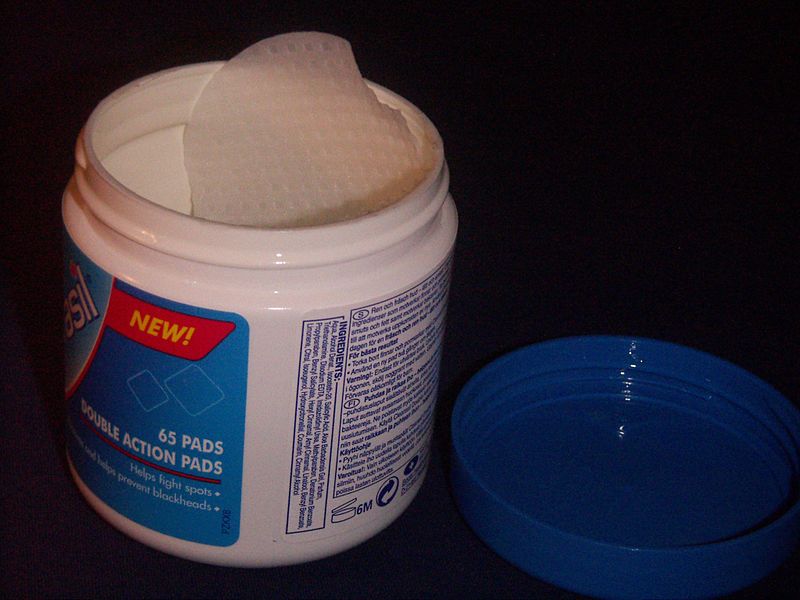 File:Salicylic acid pads.jpg