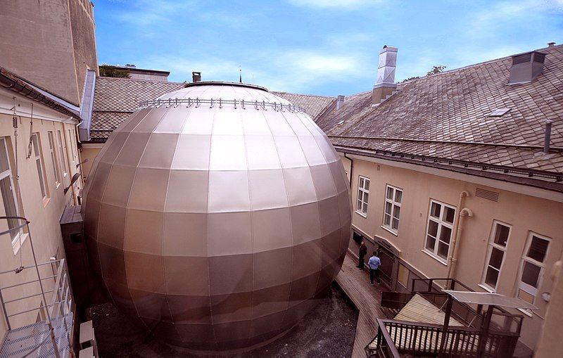 File:Vitensenteret Planetarium .jpg