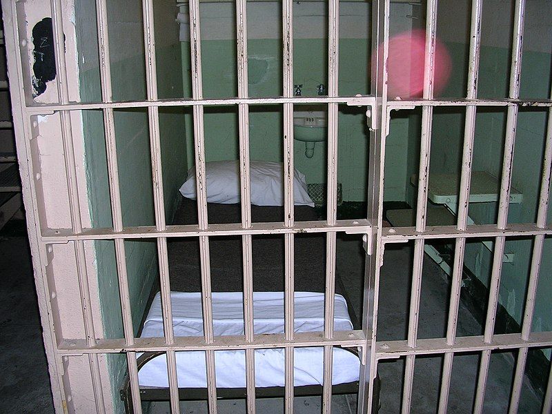 File:Alcatraz cell.JPG