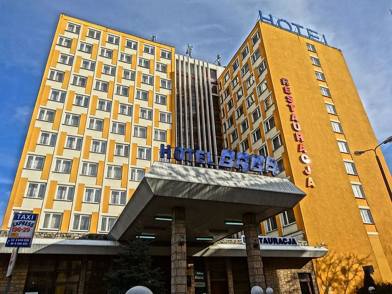 File:Bdg HotelBrda1 02-2014.jpg