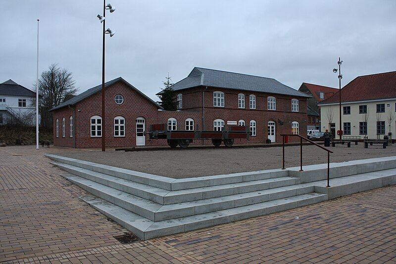 File:Braedstrup-station.jpg