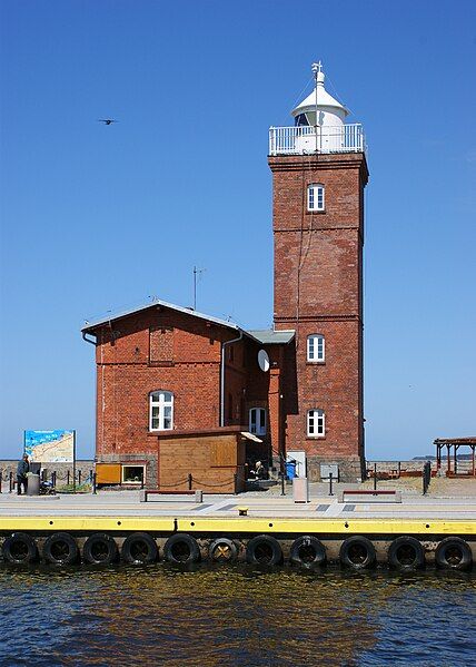 File:Darłowo lighthouse kz01.jpg