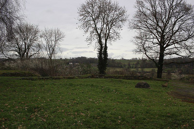 File:Duffield castle keep.jpg