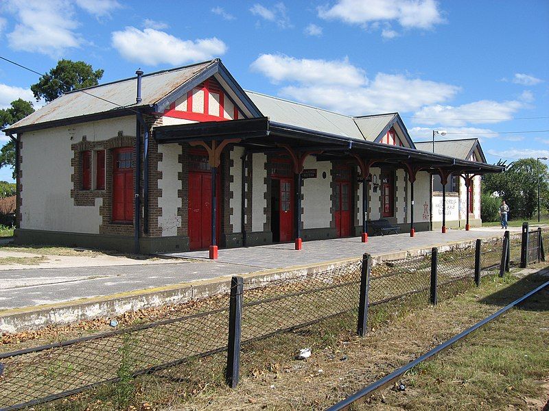 File:Estacion Ringuelet.jpg