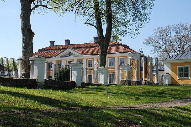 File:Grensholm-juni-2011-2.JPG