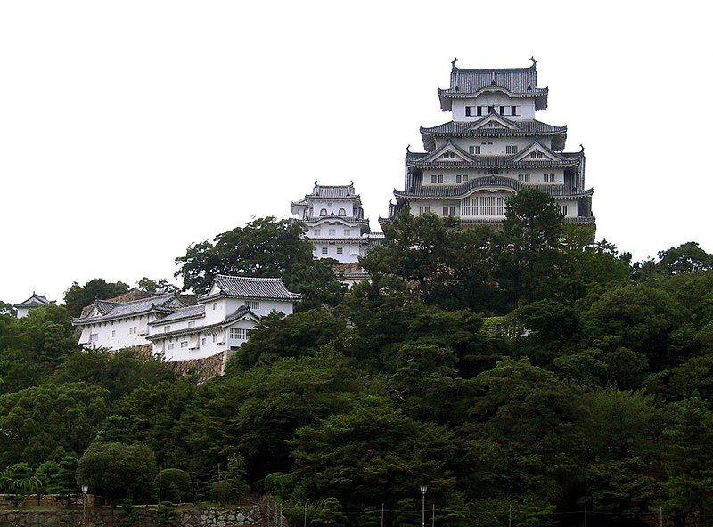 File:Himeji Castle 3.jpg