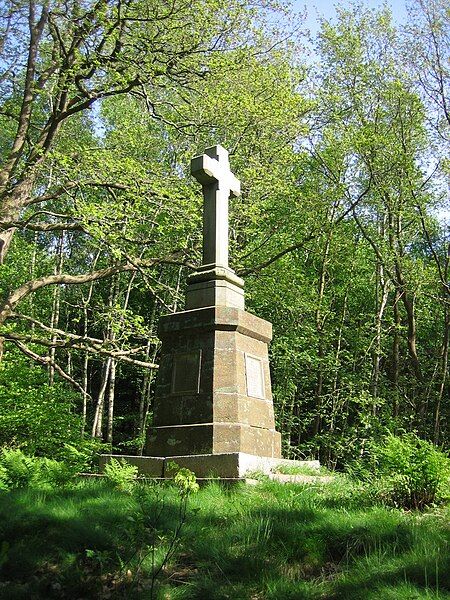 File:Illjes Mausoleum Weissenberg.JPG