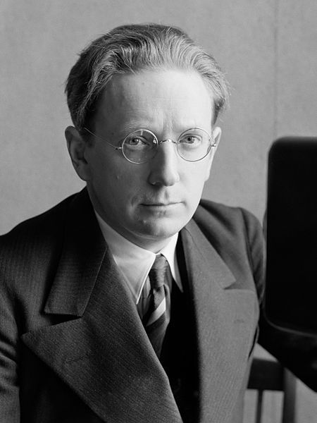 File:Jón Leifs (1934).jpg