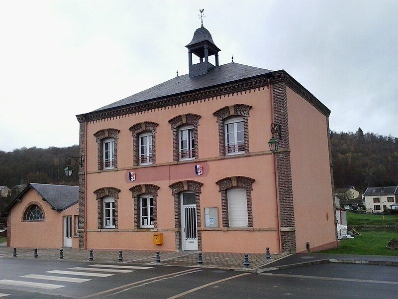 File:Mairie de tournavaux.jpg