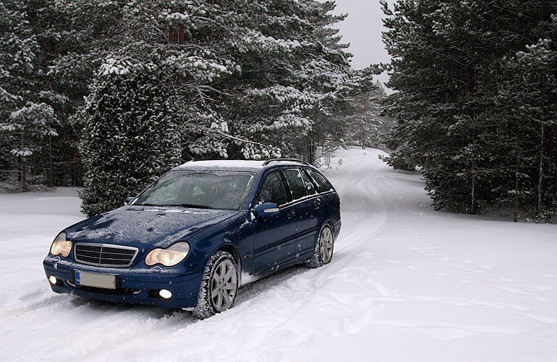 File:Mercedes-Benz S203 Yyteri.JPG