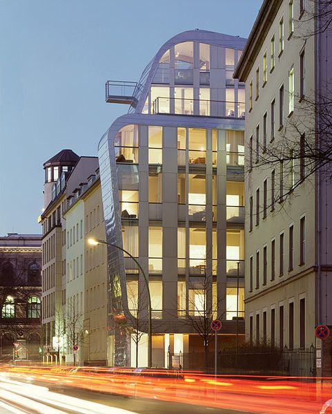 File:Miniloft Berlin Mitte.jpg