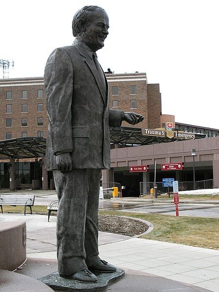 File:Sanford Sculpture.JPG